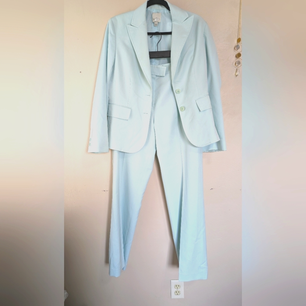 ANN KLEIN Baby Blue Suit, Blazer and Pants, Size 8